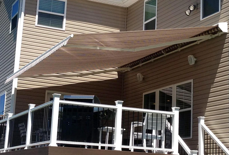 San Antonio deck shaded by retractable deck awning to prevent sun exposure